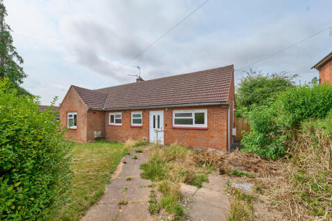 2 bedroom semi-detached bungalow for sale