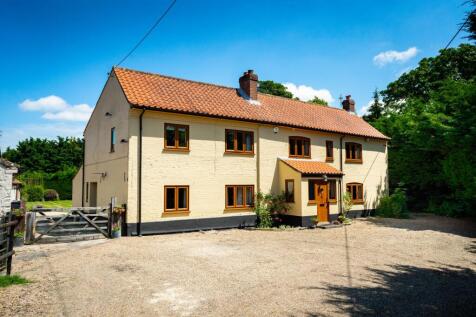 Saxlingham Thorpe 6 bed detached house for sale