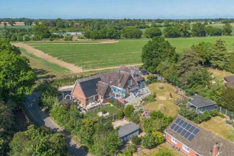 Postwick 7 bed detached house for sale