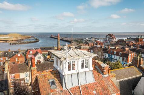 Gorleston 5 bed townhouse for sale