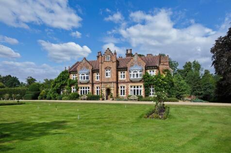Tasbugh 8 bed manor house for sale