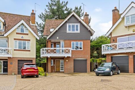 Wroxham 3 bed detached house for sale