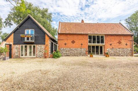 An Exquisite Countryside Retreat with... 6 bed detached house for sale