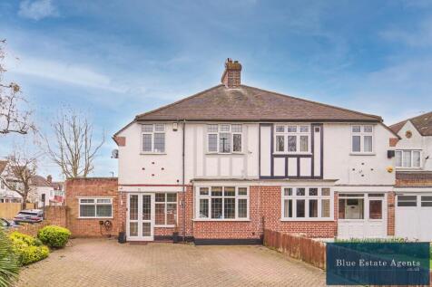 4 bedroom semi-detached house for sale