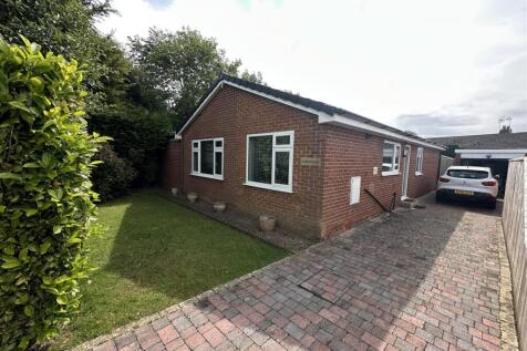 3 bedroom detached bungalow for sale