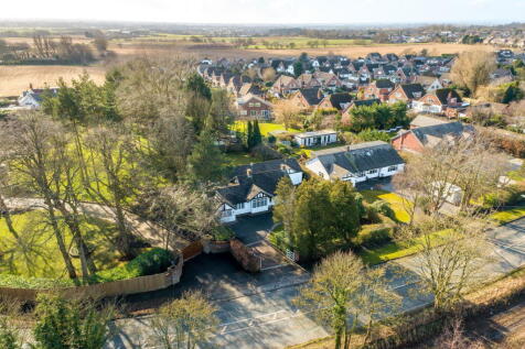 Prescot Road, Aughton, L39 6RS 4 bed detached bungalow for sale