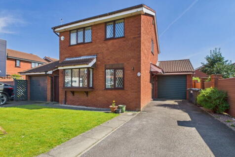 Pine Grove, Ormskirk, L39 2YS 3 bed detached house for sale