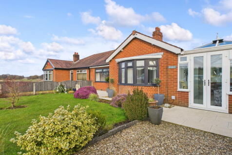 3 bedroom semi-detached bungalow for sale