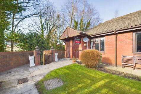 Ormond Avenue, Westhead, Ormskirk 2 bed semi