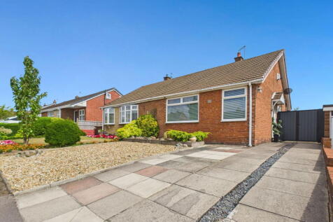 Narrow Lane, Aughton, Ormskirk, L39 5EN 2 bed semi
