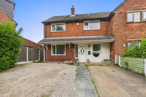 Leyland Lane, Leyland, PR25 1TA 5 bed semi