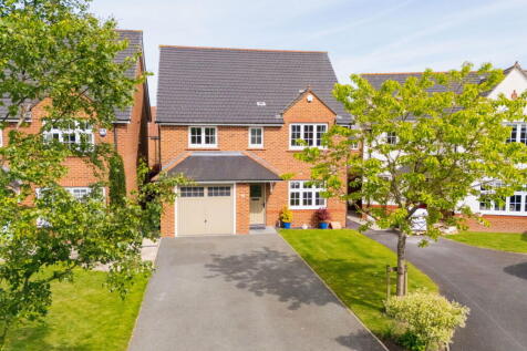Barrows Green Lane, Widnes 4 bed detached house for sale