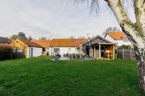 Snettisham 5 bed detached bungalow for sale