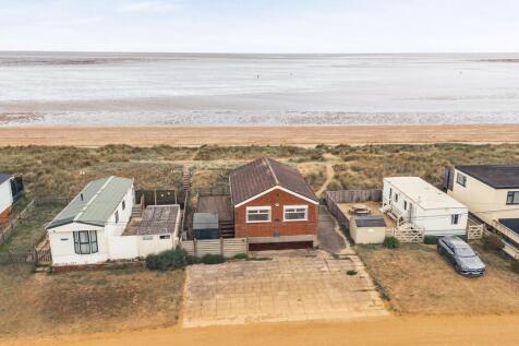 2 bedroom semi-detached bungalow for sale