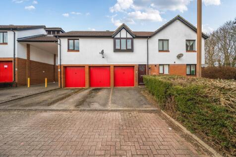 2 bedroom maisonette for sale