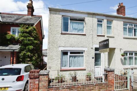 Middle Road, Lymington, Hampshire, SO41 2 bed semi