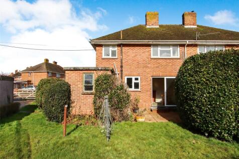 Corbin Road, Lymington, Hampshire, SO41 3 bed semi