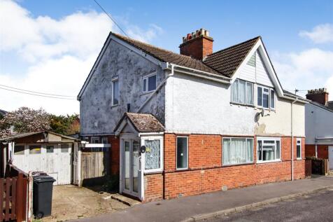 Ambleside Road, Lymington, Hampshire... 3 bed semi