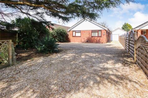 Sky End Lane, Hordle, Lymington... 3 bed bungalow for sale