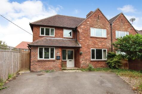 Kings Crescent, Lymington, Hampshire... 3 bed semi