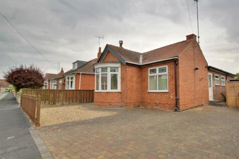Park Avenue, Beverley 3 bed detached bungalow for sale
