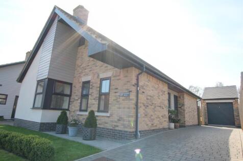 Cavendish Drive, Market Weighton, York 3 bed detached bungalow for sale