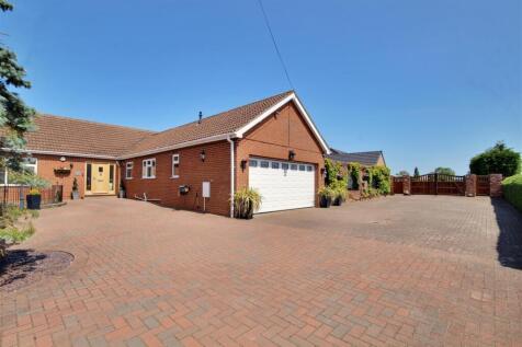 Hull Bridge Road, Beverley 4 bed detached bungalow for sale