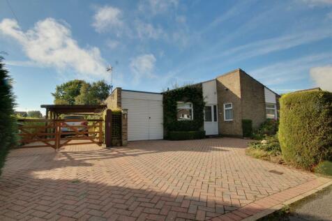 2 bedroom semi-detached bungalow for sale