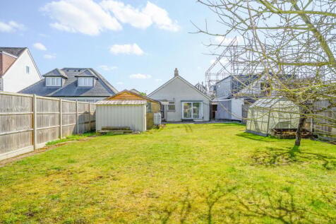 2 bedroom detached bungalow for sale