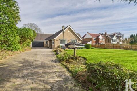 Jacksons Edge Road, Disley, Stockport 2 bed detached bungalow for sale