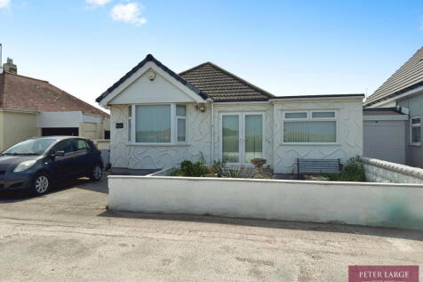 The Circle, Kinmel Bay, Conwy LL18 5NW 3 bed semi