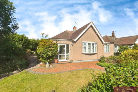 13 Tynewydd Road Rhyl LL18 3BB 3 bed detached bungalow for sale