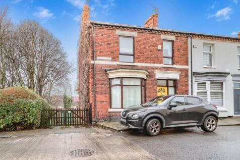 3 bedroom end of terrace house for sale