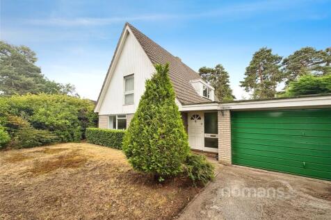Belton Road, Camberley, Surrey 4 bed detached house for sale