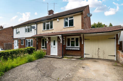 Blagdon Road, Reading, Berkshire 3 bed semi