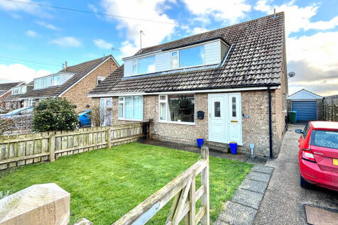 3 bedroom semi-detached house for sale