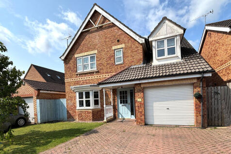 4 bedroom detached house for sale