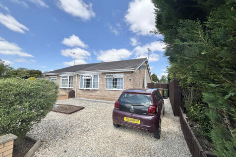 2 bedroom semi-detached bungalow for sale