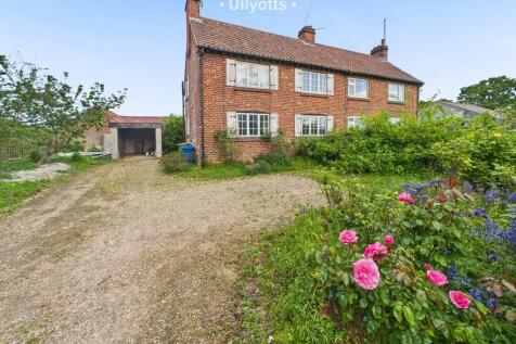 3 bedroom semi-detached house for sale