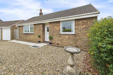 2 bedroom detached bungalow for sale