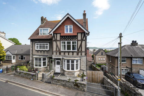 5 bedroom semi-detached house for sale