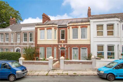 5 bedroom terraced house for sale