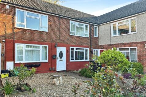 Tanhouse Lane, Wokingham, Berkshire 2 bed maisonette for sale