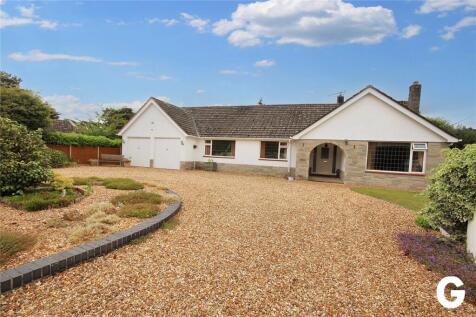 Oaks Drive, St. Leonards, Ringwood... 4 bed bungalow for sale