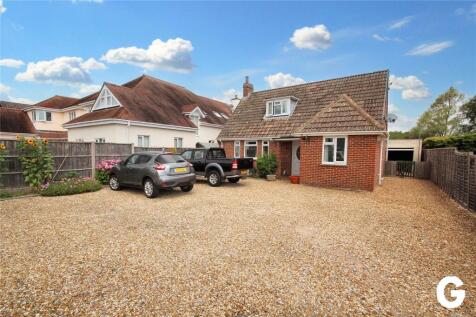 North Poulner Road, Ringwood... 3 bed detached house for sale