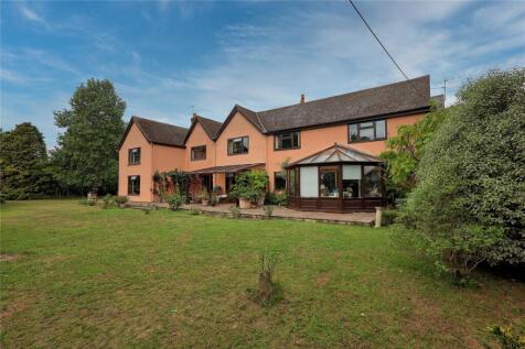 5 bedroom detached house for sale