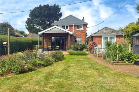 Emmett Hill, Chale Green, Ventnor 3 bed detached house for sale