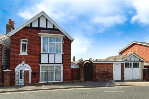 Cross Lane, Newport, Isle of Wight 3 bed detached house for sale