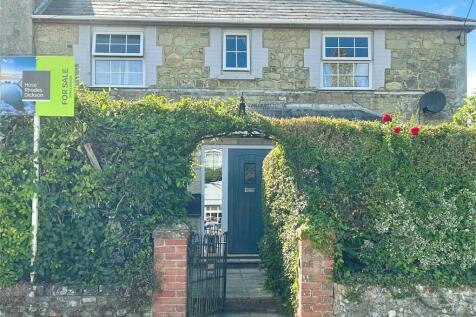 High Street, Niton, Ventnor 3 bed semi
