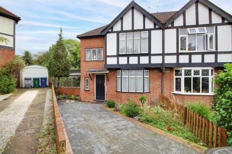 3 bedroom semi-detached house for sale